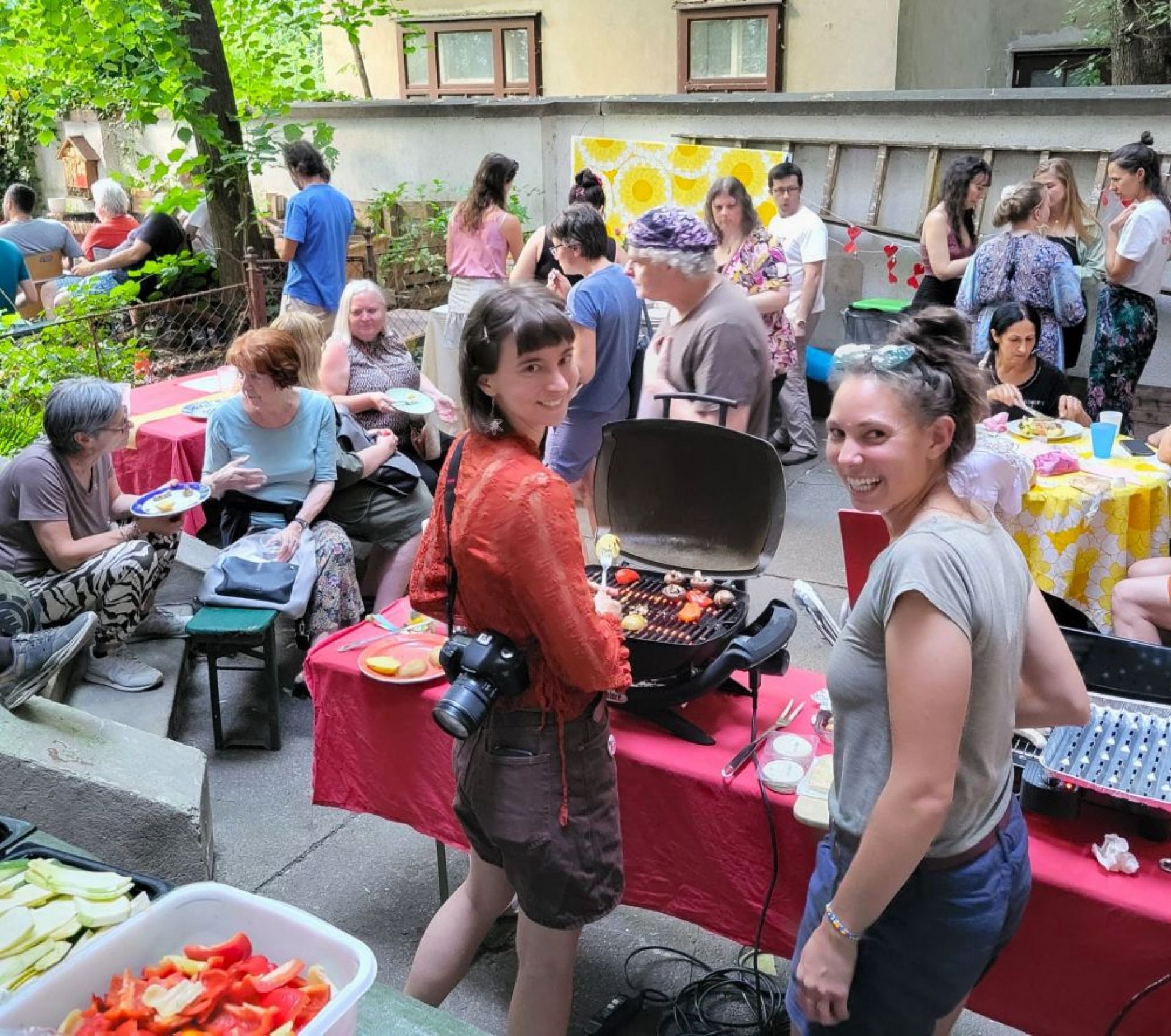 2025_7 SommerGartenParkletfest.2Damenam Grill.jpg